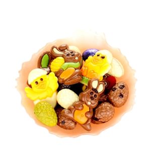 Schaaltje met paaschocolade