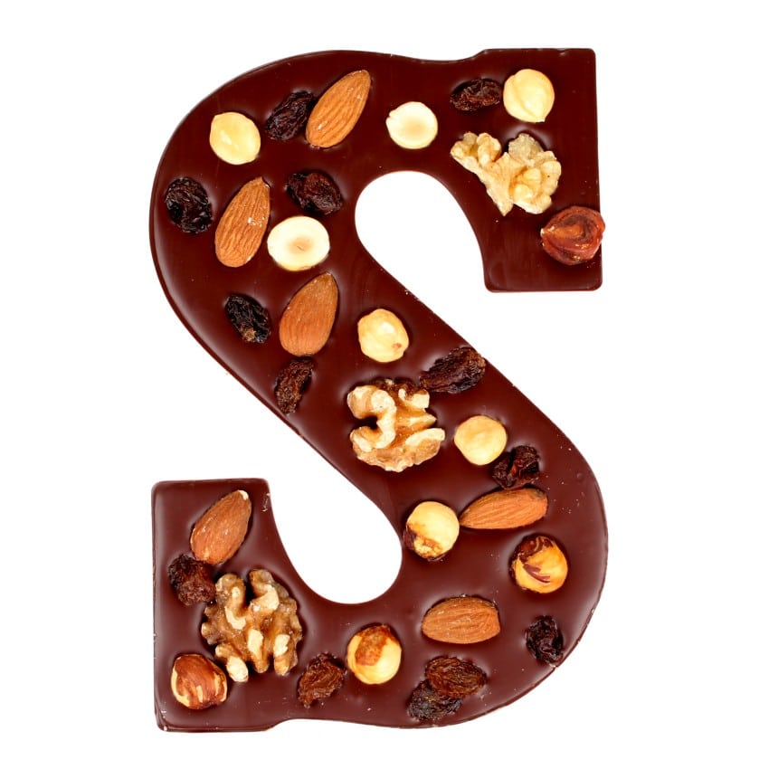 Luxe vegan chocoladeletter met noten (Lactosevrij)