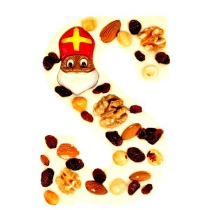 Luxe chocoladeletter met noten wit