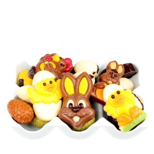 Eierrekje met paaseitjes en chocolade