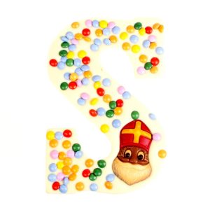 Luxe chocoladeletter met smarties wit